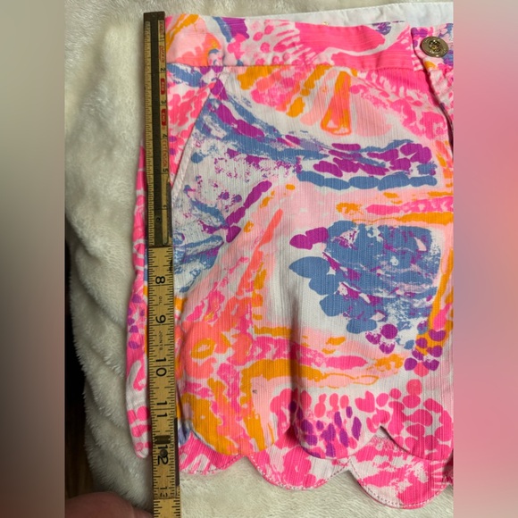 Lilly Pulitzer Buttercup 5” Scallop Shorts Size 2 Bohemian Beach - Picture 7 of 7